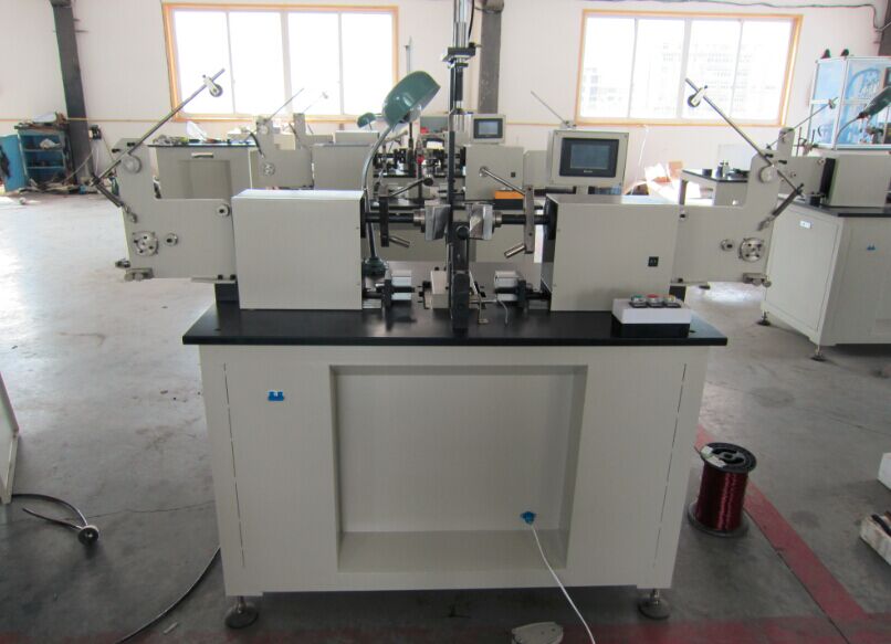 Simple armature coil winding equipment for repair motors with single flyer